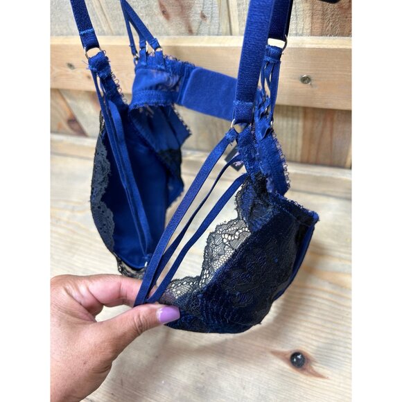 Victorias Secret Very Sexy Plunge Bra Blue Lace Strappy Detail Size 36C - Picture 4 of 8
